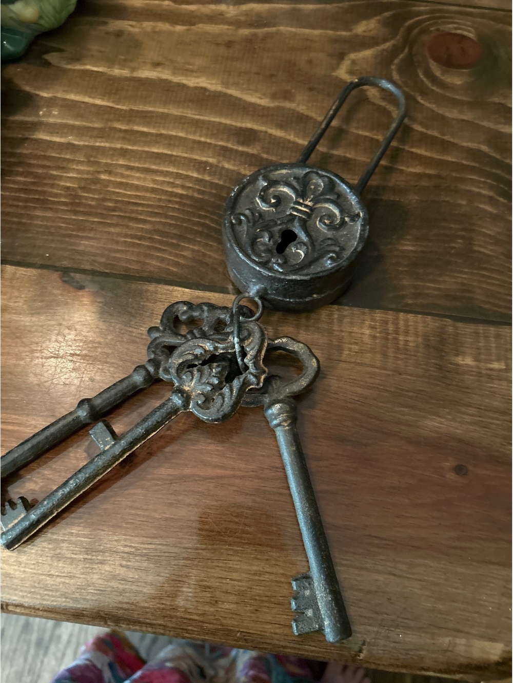 Key- old looking decor - Picture 3 of 3
